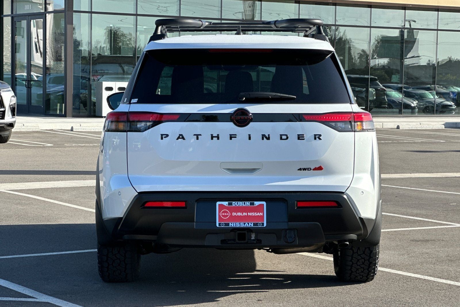 2026 Nissan Pathfinder SV