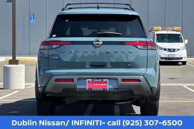 2026 Nissan Pathfinder SL