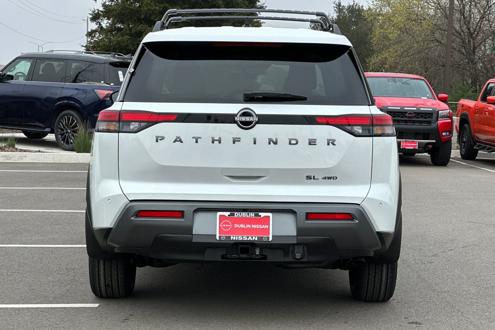 2026 Nissan Pathfinder SL