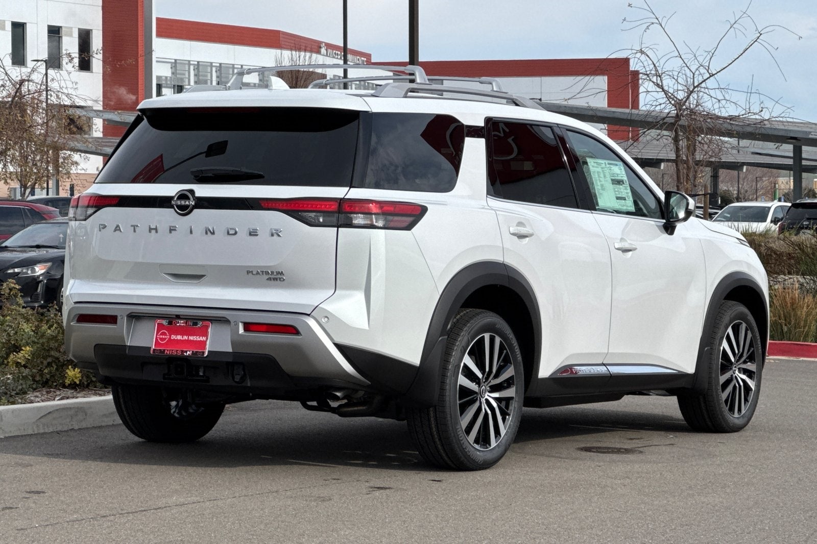 2025 Nissan Pathfinder Platinum