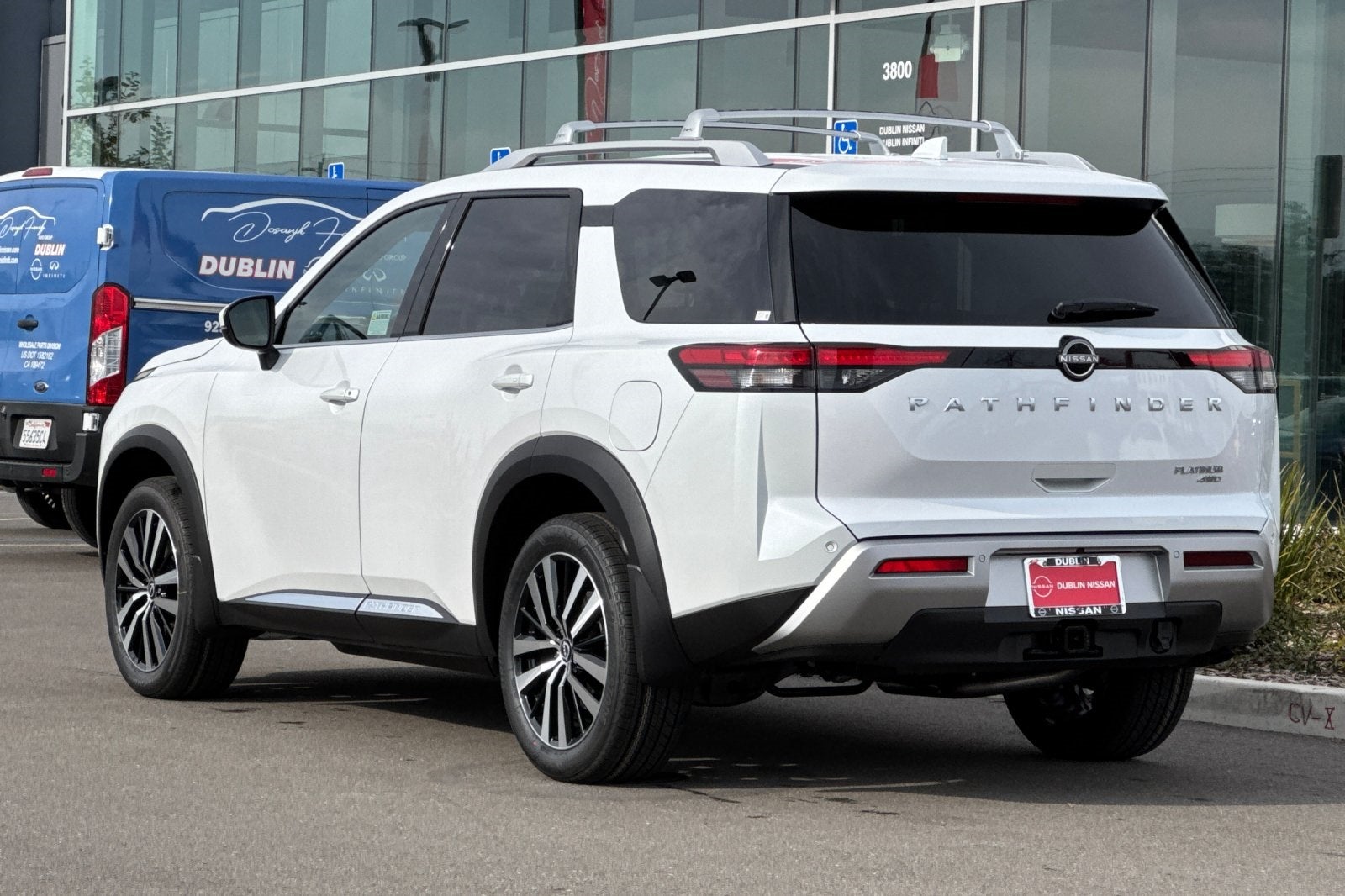 2025 Nissan Pathfinder Platinum