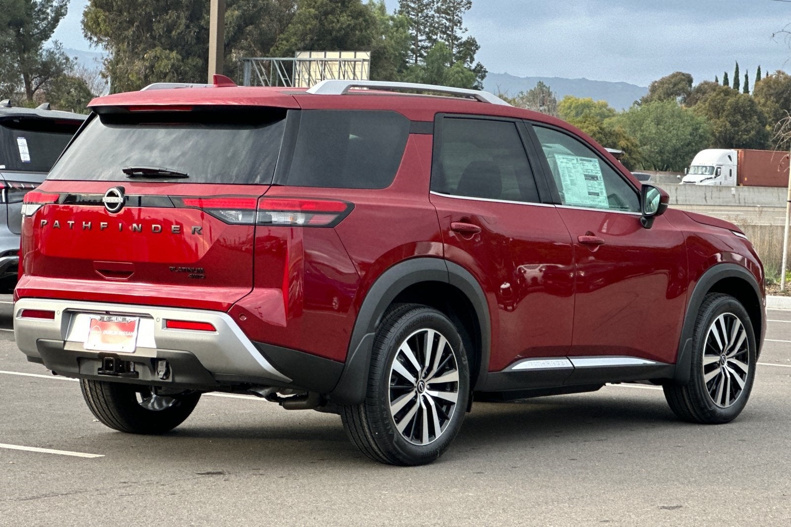 2025 Nissan Pathfinder Platinum