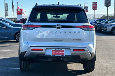 2025 Nissan Pathfinder Platinum
