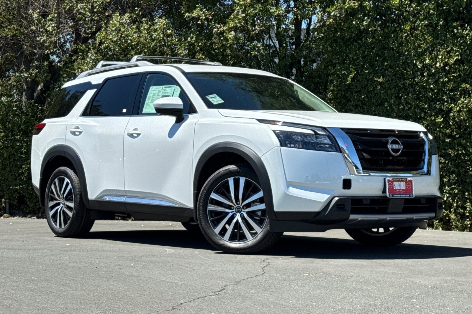 2025 Nissan Pathfinder Platinum