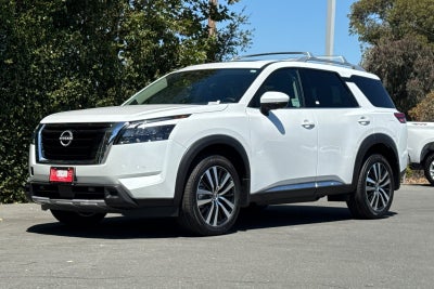 2025 Nissan Pathfinder Platinum