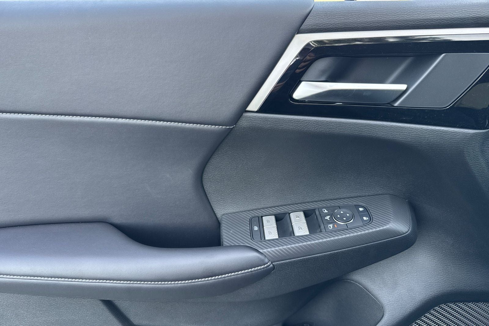 2026 Nissan Rogue Hybrid SL