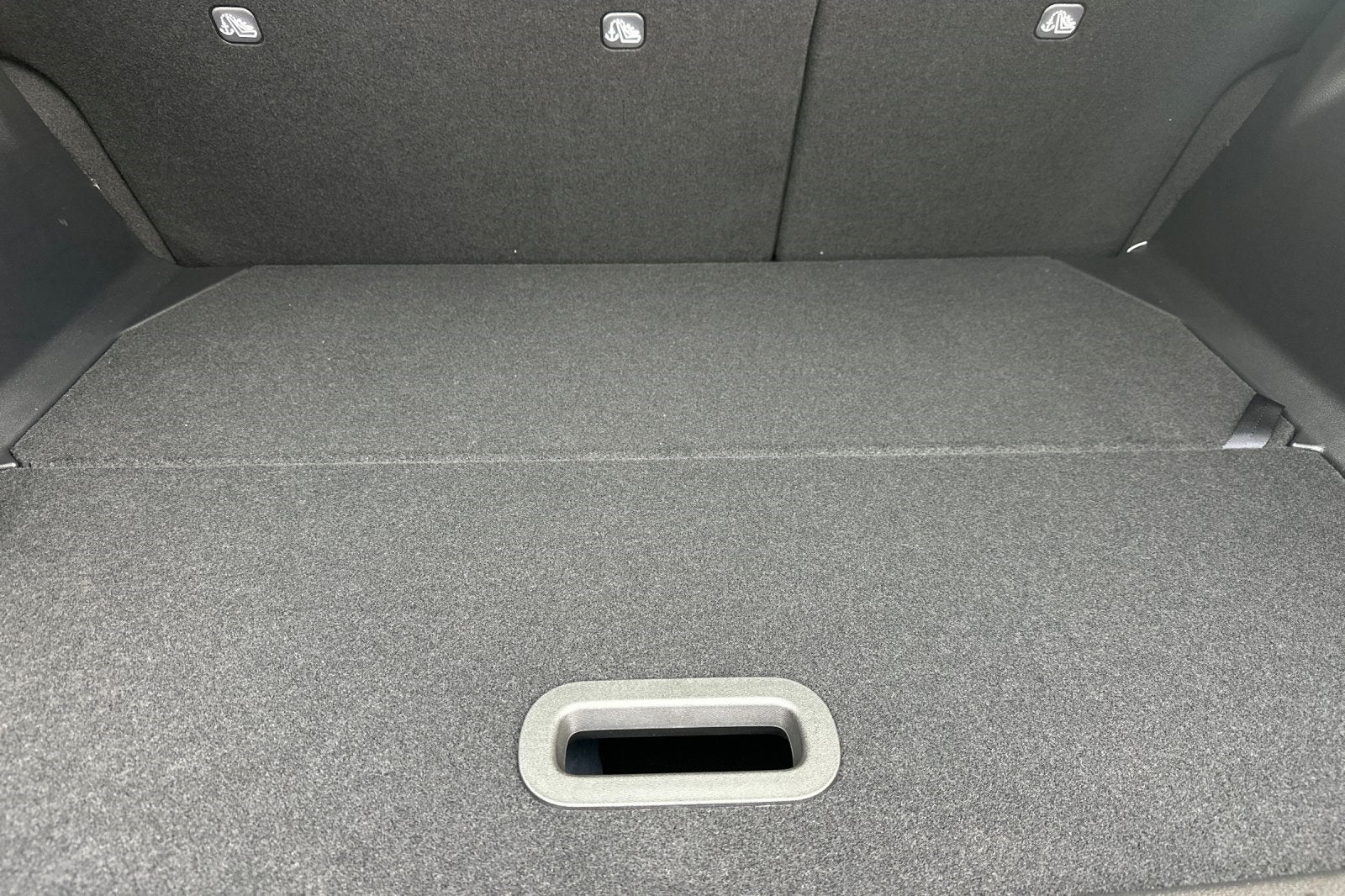 2026 Nissan Leaf PLATINUM+