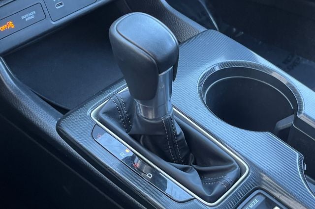 2025 Honda Civic Hatchback Sport - Photo 32