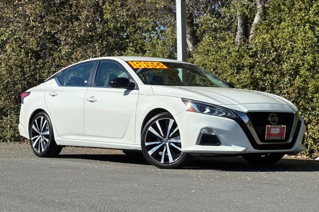 2022 Nissan Altima 2.5 SR SR