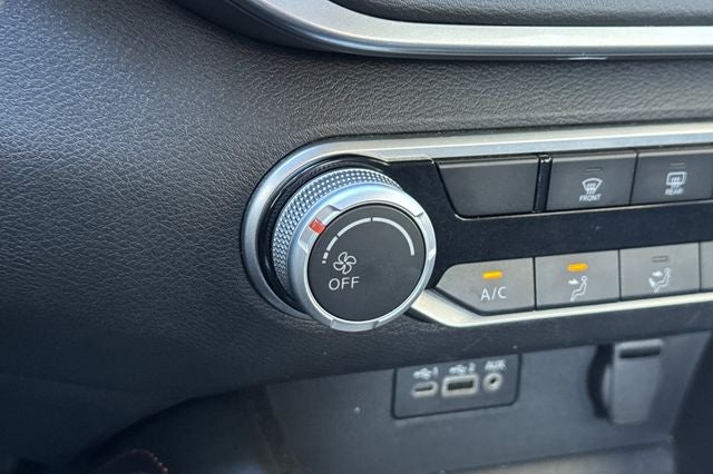 2022 Nissan Altima 2.5 SR SR