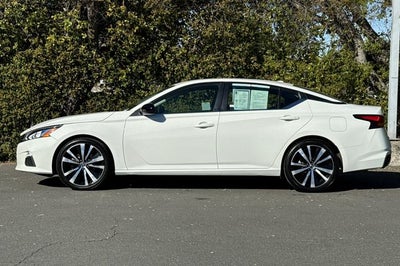 2022 Nissan Altima 2.5 SR SR
