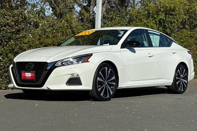 2022 Nissan Altima 2.5 SR SR