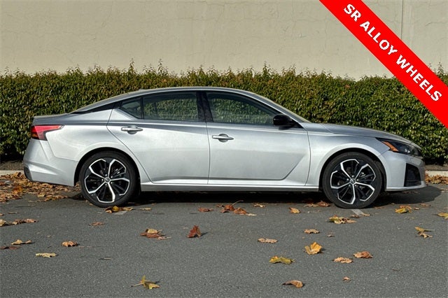 2023 Nissan Altima 2.5 SR SR