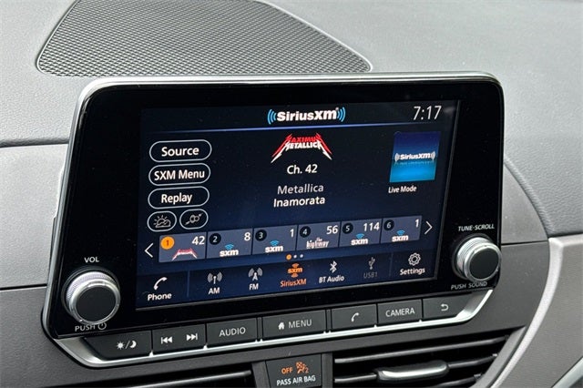 2025 Nissan Altima SR