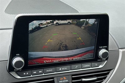 2025 Nissan Altima SR