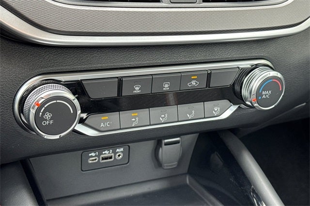 2025 Nissan Altima SR