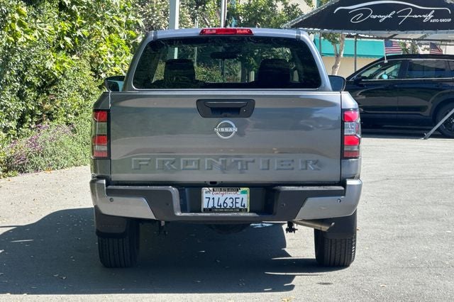 2025 Nissan Frontier SV