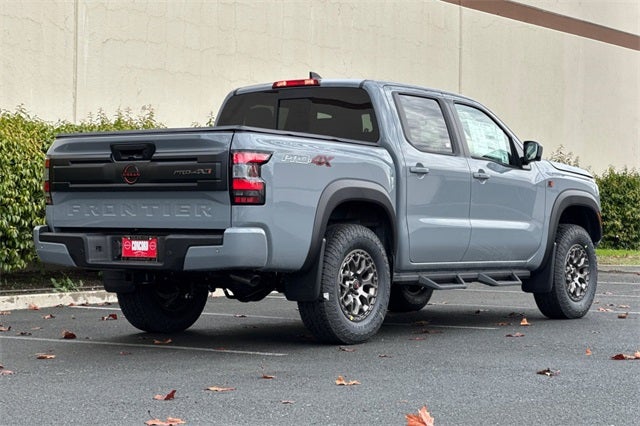2026 Nissan Frontier PRO-4X PRO-4X R (Roush)