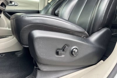 2023 Chrysler Pacifica Touring L TOURING