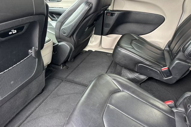 2023 Chrysler Pacifica Touring L TOURING