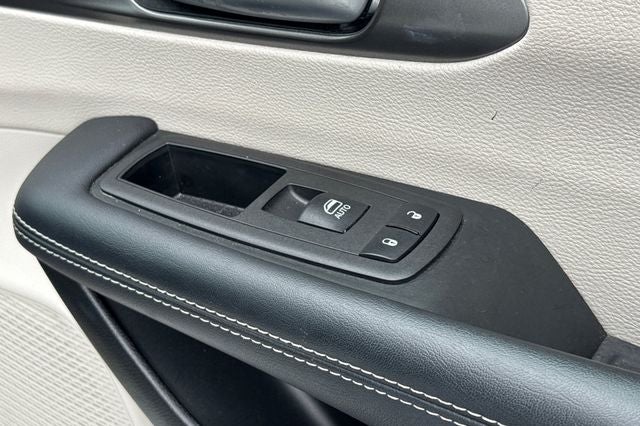 2023 Chrysler Pacifica Touring L TOURING