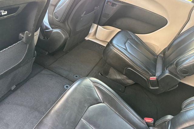 2023 Chrysler Pacifica Touring L TOURING L