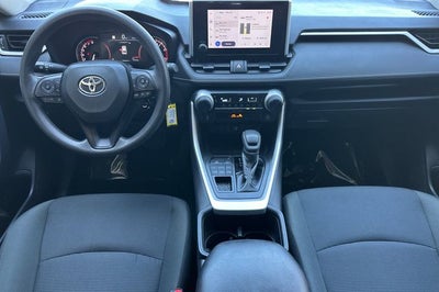2025 Toyota RAV4 LE