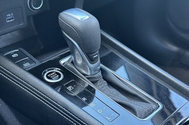 2024 Nissan Kicks SR SR PREMIUM PKG
