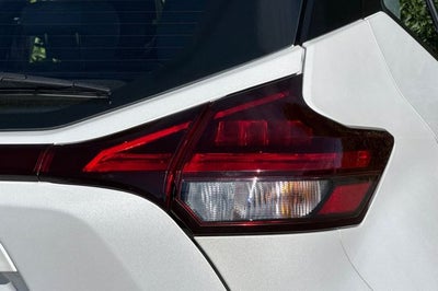 2024 Nissan Kicks SR SR PREMIUM PKG