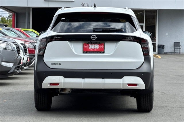 2026 Nissan Kicks SV