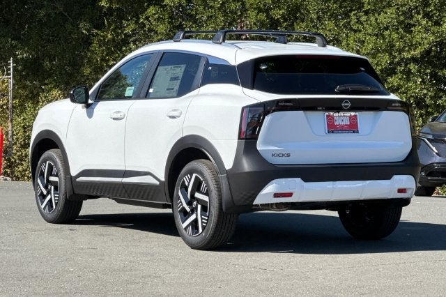 2027 Nissan Kicks SV