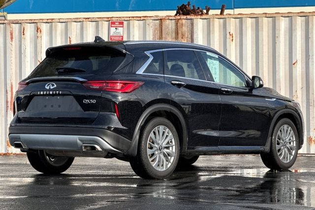 2023 INFINITI QX50 LUXE LUXE