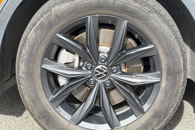 2024 Volkswagen Tiguan 2.0T SE SE