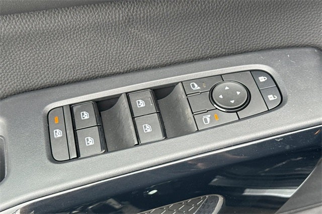 2025 Nissan Pathfinder S