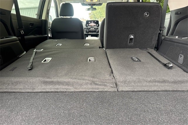 2025 Nissan Pathfinder S