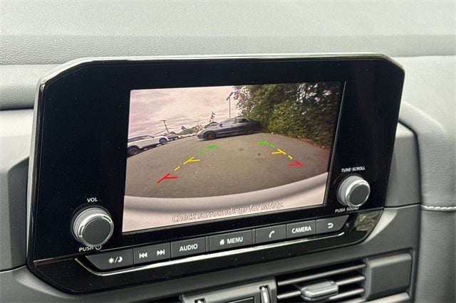 2025 Nissan Pathfinder S