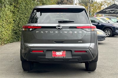 2025 Nissan Pathfinder S
