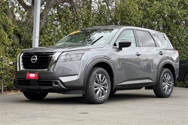 2025 Nissan Pathfinder S