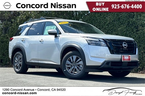 2025 Nissan Pathfinder SV