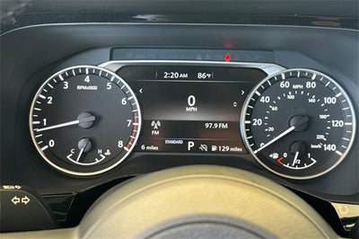 2025 Nissan Pathfinder SV