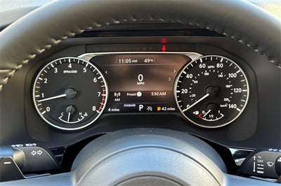 2025 Nissan Pathfinder SV