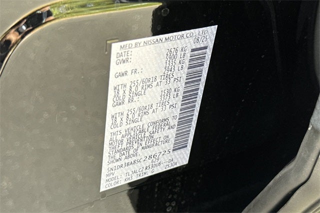 2025 Nissan Pathfinder SV