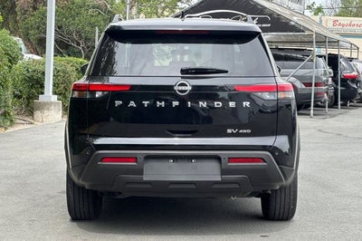 2024 Nissan Pathfinder SV