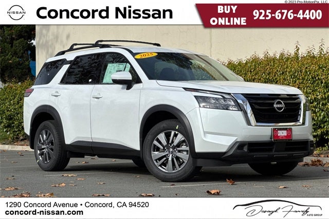 2025 Nissan Pathfinder SV