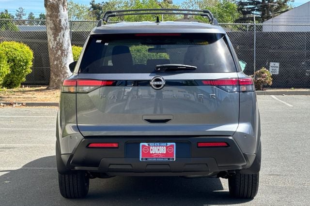 2026 Nissan Pathfinder SV