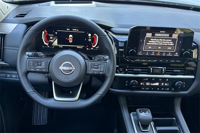 2025 Nissan Pathfinder Platinum