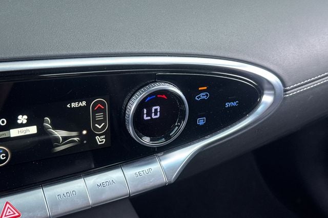 2025 Genesis GV70 2.5T 2.5T AWD