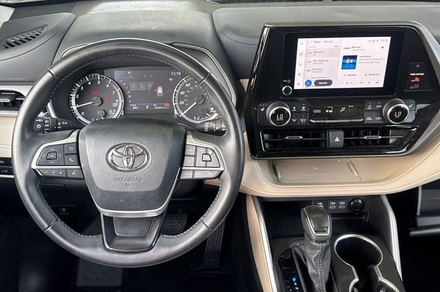 2024 Toyota Highlander XLE XLE