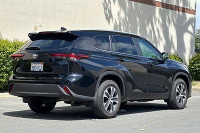 2024 Toyota Highlander XLE XLE