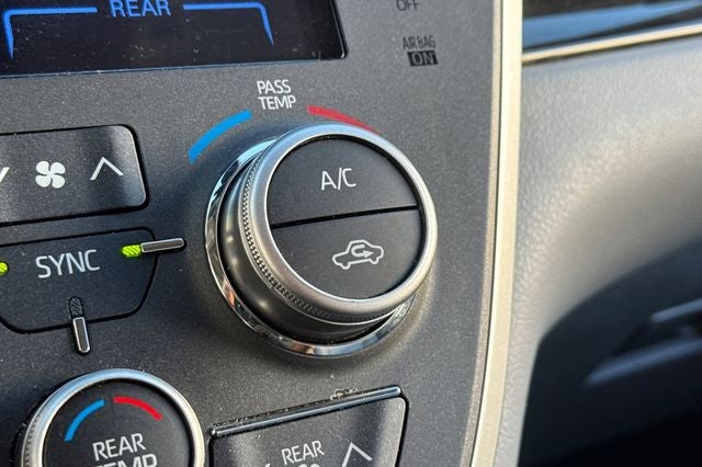 2020 Toyota Sienna XLE 7 Passenger